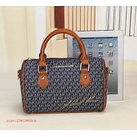 Cheap Michael Kors Handbags #272626 Replica Wholesale [$30.00 USD] [ITEM#272626] on Replica Michael Kors New arrive Handbags