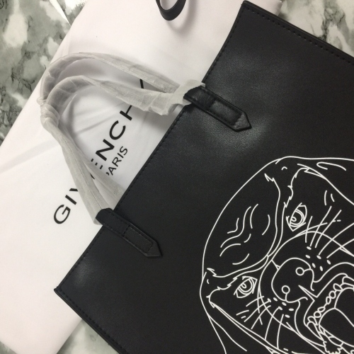 Cheap Givenchy AAA Quality Handbags #389927 Replica Wholesale [$154.50 USD] [ITEM#389927] on Replica Givenchy AAA Quality Handbags