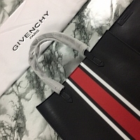 Cheap Givenchy AAA Quality Handbags #389922 Replica Wholesale [$154.50 USD] [ITEM#389922] on Replica Givenchy AAA Quality Handbags