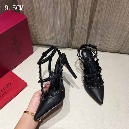 Cheap Valentino Sandal For Women #432769 Replica Wholesale [$80.00 USD] [ITEM#432769] on Replica Valentino Sandal