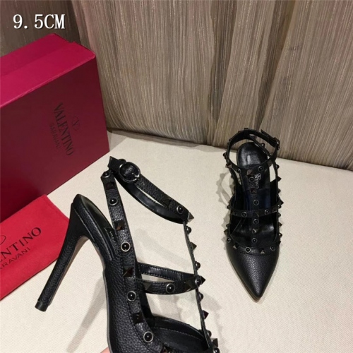 Cheap Valentino Sandal For Women #432769 Replica Wholesale [$80.00 USD] [ITEM#432769] on Replica Valentino Sandal