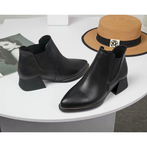 Cheap Versace Boots For Women #443037 Replica Wholesale [$89.00 USD] [ITEM#443037] on Replica Versace Boots