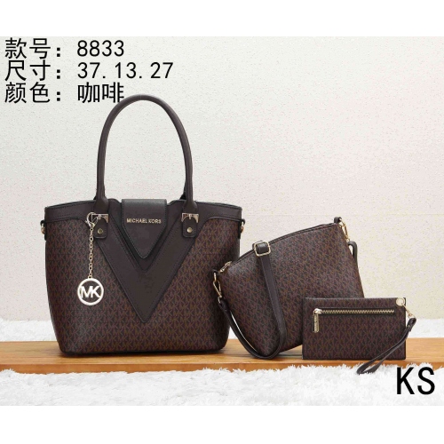 Cheap Michael Kors Fashion HandBags #447384 Replica Wholesale [$38.00 USD] [ITEM#447384] on Replica Michael Kors Handbags