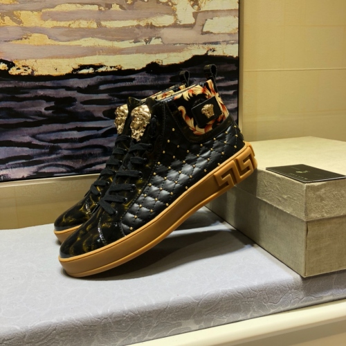 Cheap Versace High Tops Shoes For Men #447616 Replica Wholesale [$82.00 USD] [ITEM#447616] on Replica Versace High Tops Shoes