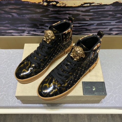 Cheap Versace High Tops Shoes For Men #447616 Replica Wholesale [$82.00 USD] [ITEM#447616] on Replica Versace High Tops Shoes