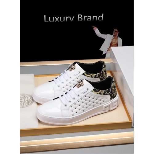 Cheap Versace Casual Shoes For Men #447659 Replica Wholesale [$82.00 USD] [ITEM#447659] on Replica Versace Flat Shoes