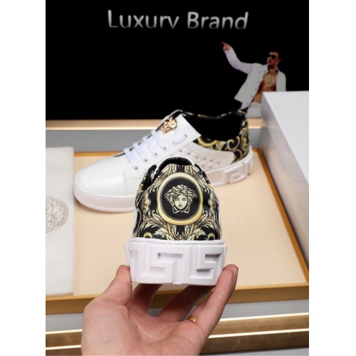 Cheap Versace Casual Shoes For Men #447659 Replica Wholesale [$82.00 USD] [ITEM#447659] on Replica Versace Flat Shoes