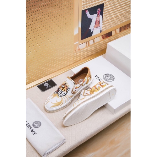 Cheap Versace Casual Shoes For Men #447668 Replica Wholesale [$81.00 USD] [ITEM#447668] on Replica Versace Flat Shoes