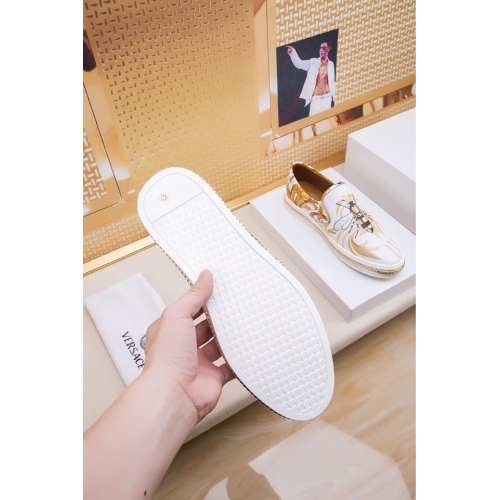 Cheap Versace Casual Shoes For Men #447669 Replica Wholesale [$81.00 USD] [ITEM#447669] on Replica Versace Flat Shoes