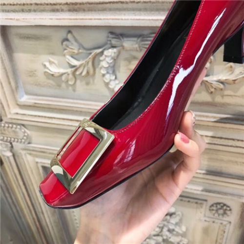 Cheap Roger Vivier High-Heeled Shoes For Women #463760 Replica Wholesale [$71.00 USD] [ITEM#463760] on Replica Roger Vivier High-Heeled Shoes