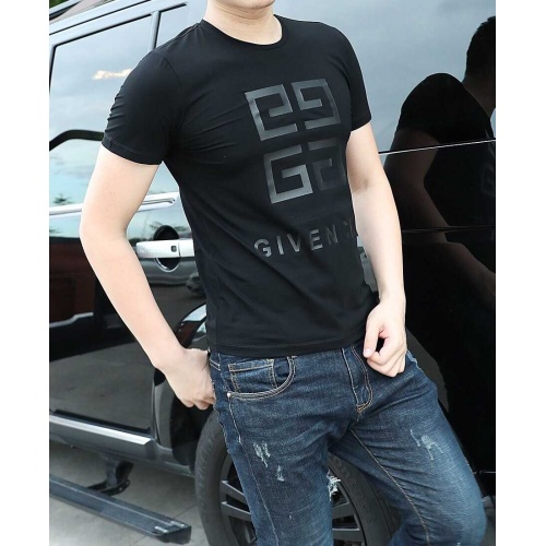 Cheap Givenchy T-Shirts Short Sleeved For Men #467193 Replica Wholesale [$32.00 USD] [ITEM#467193] on Replica Givenchy T-Shirts