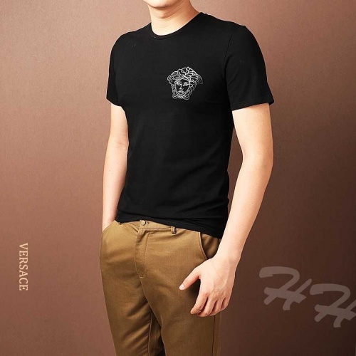 Cheap Versace T-Shirts Short Sleeved For Men #467234 Replica Wholesale [$32.00 USD] [ITEM#467234] on Replica Versace T-Shirts