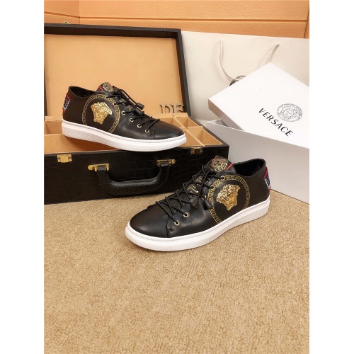 Cheap Versace Casual Shoes For Men #467945 Replica Wholesale [$80.00 USD] [ITEM#467945] on Replica Versace Flat Shoes