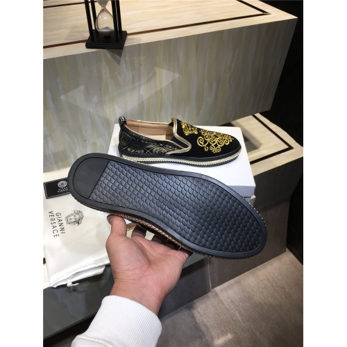 Cheap Versace Casual Shoes For Men #471436 Replica Wholesale [$78.00 USD] [ITEM#471436] on Replica Versace Flat Shoes