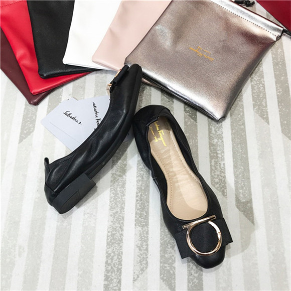 harga flat shoes ferragamo