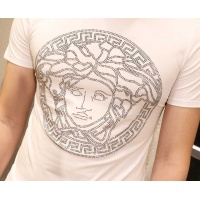 Cheap Versace T-Shirts Short Sleeved For Men #467231 Replica Wholesale [$32.00 USD] [ITEM#467231] on Replica Versace T-Shirts