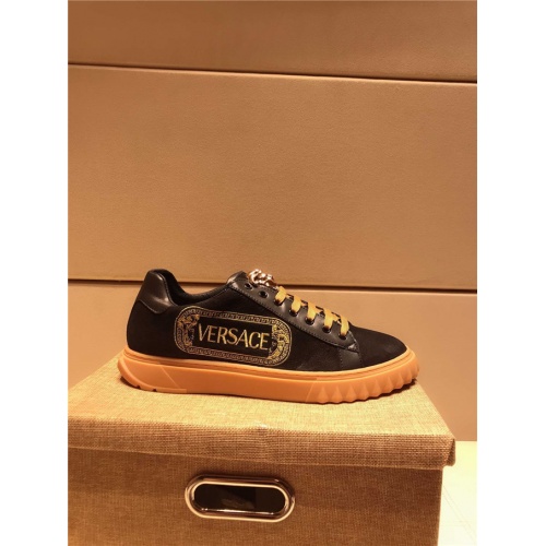 Cheap Versace Casual Shoes For Men #477279 Replica Wholesale [$80.00 USD] [ITEM#477279] on Replica Versace Flat Shoes