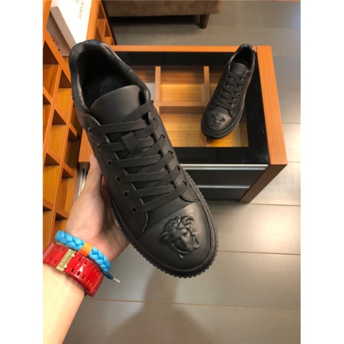 Cheap Versace Casual Shoes For Men #482958 Replica Wholesale [$91.00 USD] [ITEM#482958] on Replica Versace Flat Shoes