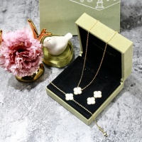 Van Cleef & Arpels Necklaces & Bracelets & Earrings #505395