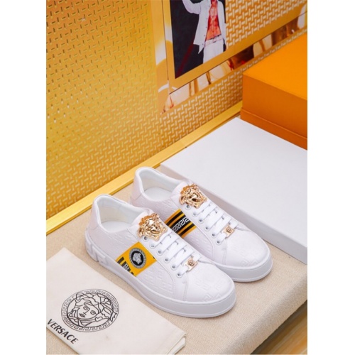 Cheap Versace Casual Shoes For Men #514429 Replica Wholesale [$72.00 USD] [ITEM#514429] on Replica Versace Flat Shoes