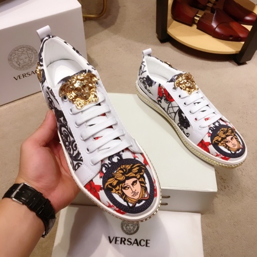 Cheap Versace Casual Shoes For Men #518476 Replica Wholesale [$76.00 USD] [ITEM#518476] on Replica Versace Flat Shoes