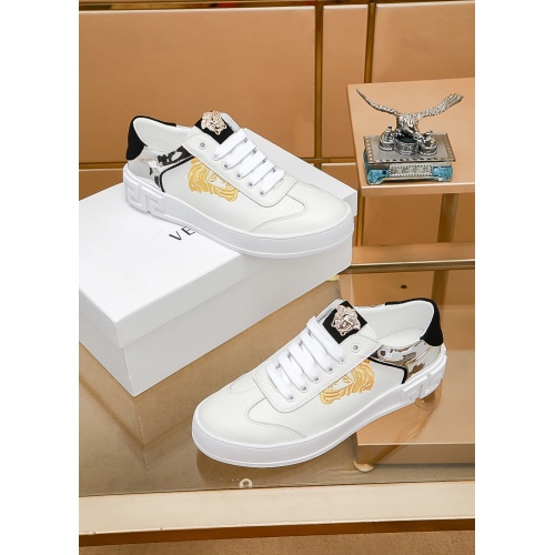 Cheap Versace Casual Shoes For Men #518818 Replica Wholesale [$76.00 USD] [ITEM#518818] on Replica Versace Flat Shoes