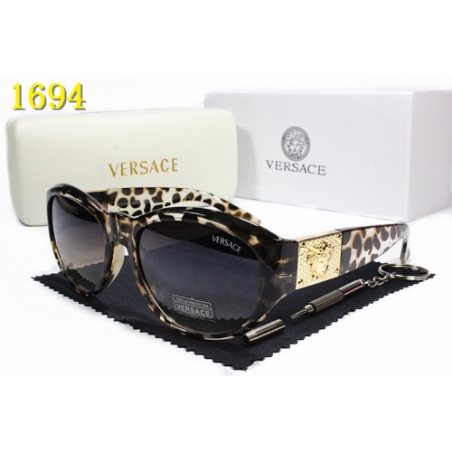 Cheap Versace Fashion Sunglasses #520877 Replica Wholesale [$23.00 USD] [ITEM#520877] on Replica Versace Sunglasses