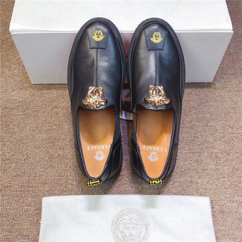 Cheap Versace Fashion Shoes For Men #524592 Replica Wholesale [$80.00 USD] [ITEM#524592] on Replica Versace Flat Shoes