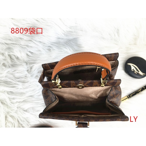 Cheap Michael Kors Handbags #524704 Replica Wholesale [$29.00 USD] [ITEM#524704] on Replica Michael Kors Handbags