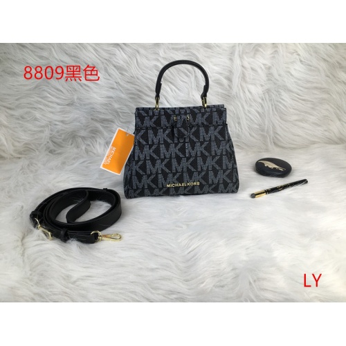 Cheap Michael Kors Handbags #524706 Replica Wholesale [$29.00 USD] [ITEM#524706] on Replica Michael Kors Handbags