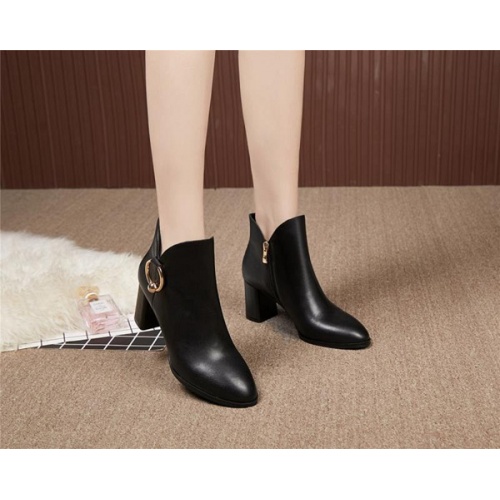 Cheap Versace Boots For Women #526306 Replica Wholesale [$98.00 USD] [ITEM#526306] on Replica Versace Boots