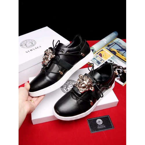 Cheap Versace Casual Shoes For Men #526913 Replica Wholesale [$72.00 USD] [ITEM#526913] on Replica Versace Flat Shoes