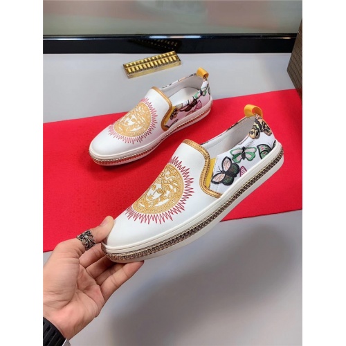 Cheap Versace Casual Shoes For Men #538401 Replica Wholesale [$76.00 USD] [ITEM#538401] on Replica Versace Flat Shoes