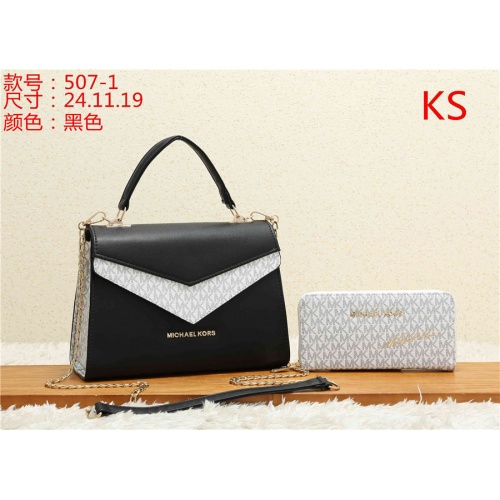 Cheap Michael Kors MK Fashion Messenger Bags #541682 Replica Wholesale [$34.00 USD] [ITEM#541682] on Replica Michael Kors Messenger Bags