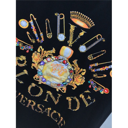 Cheap Versace T-Shirts Short Sleeved For Men #542188 Replica Wholesale [$25.00 USD] [ITEM#542188] on Replica Versace T-Shirts
