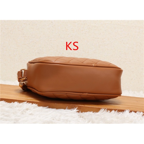 Cheap Michael Kors MK Fashion Messenger Bags #542692 Replica Wholesale [$23.00 USD] [ITEM#542692] on Replica Michael Kors Messenger Bags