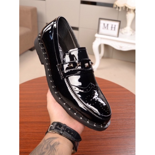 Cheap Versace Casual Shoes For Men #545325 Replica Wholesale [$85.00 USD] [ITEM#545325] on Replica Versace Shoes