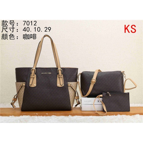 Michael Kors Handbags #549166