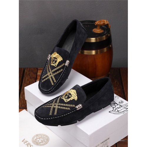 Cheap Versace Casual Shoes For Men #549246 Replica Wholesale [$72.00 USD] [ITEM#549246] on Replica Versace Shoes