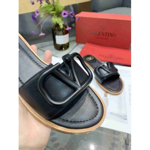 Cheap Valentino Slippers For Women #549704 Replica Wholesale [$60.00 USD] [ITEM#549704] on Replica Valentino Slippers