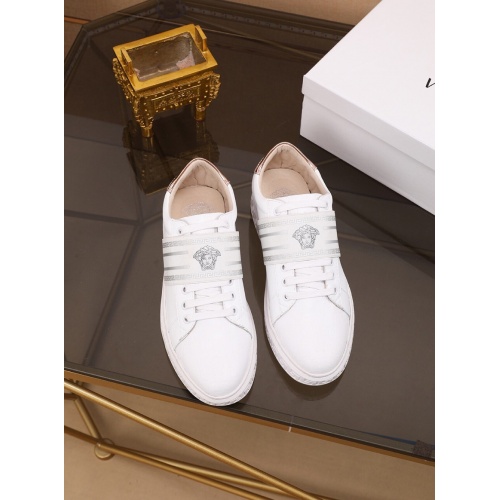 Cheap Versace Casual Shoes For Men #549867 Replica Wholesale [$76.00 USD] [ITEM#549867] on Replica Versace Shoes