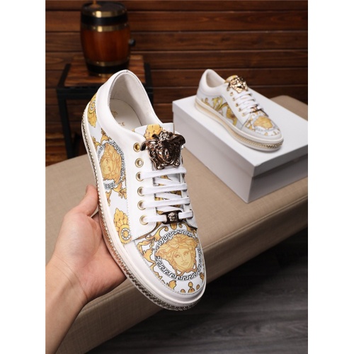 Cheap Versace Casual Shoes For Men #552481 Replica Wholesale [$76.00 USD] [ITEM#552481] on Replica Versace Shoes
