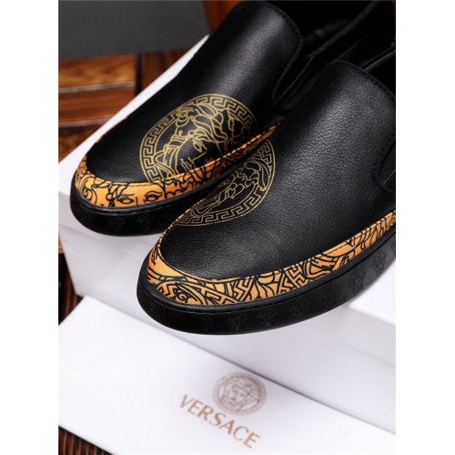 Cheap Versace Casual Shoes For Men #552493 Replica Wholesale [$76.00 USD] [ITEM#552493] on Replica Versace Shoes
