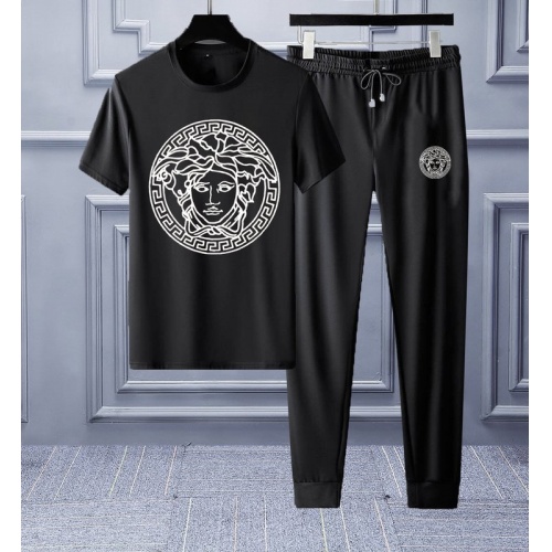 Cheap Versace Tracksuits Short Sleeved For Men #553223 Replica Wholesale [$68.00 USD] [ITEM#553223] on Replica Versace Tracksuits
