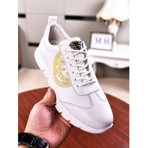 Cheap Versace Casual Shoes For Men #555402 Replica Wholesale [$81.00 USD] [ITEM#555402] on Replica Versace Flat Shoes