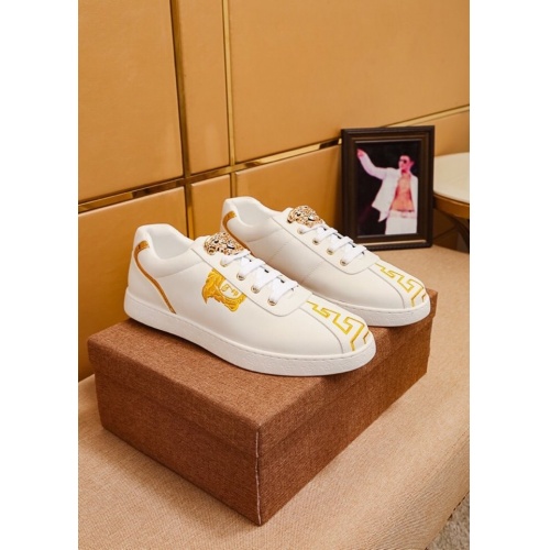 Cheap Versace Casual Shoes For Men #556014 Replica Wholesale [$76.00 USD] [ITEM#556014] on Replica Versace Flat Shoes