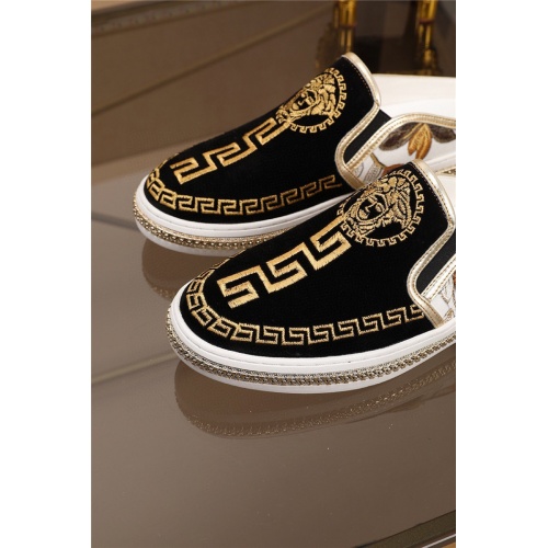 Cheap Versace Casual Shoes For Men #556400 Replica Wholesale [$69.00 USD] [ITEM#556400] on Replica Versace Flat Shoes