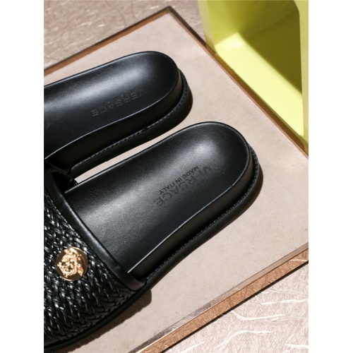 Cheap Versace Slippers For Men #556522 Replica Wholesale [$53.00 USD] [ITEM#556522] on Replica Versace Slippers