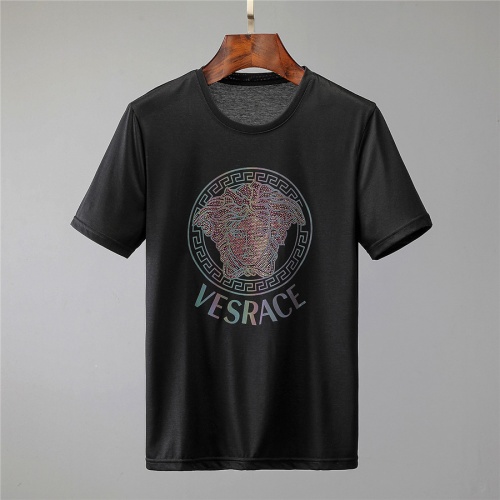 Cheap Versace T-Shirts Short Sleeved For Unisex #561902 Replica Wholesale [$30.00 USD] [ITEM#561902] on Replica Versace T-Shirts