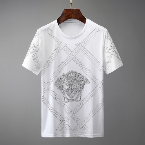 Cheap Versace T-Shirts Short Sleeved For Unisex #561904 Replica Wholesale [$30.00 USD] [ITEM#561904] on Replica Versace T-Shirts